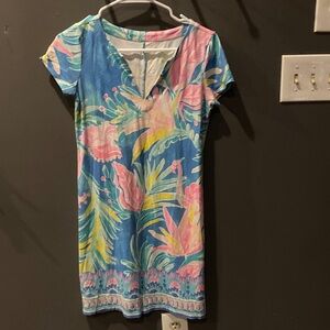 Lilly Pulitzer sexy v neck short sleeved dress excellent condition size XS